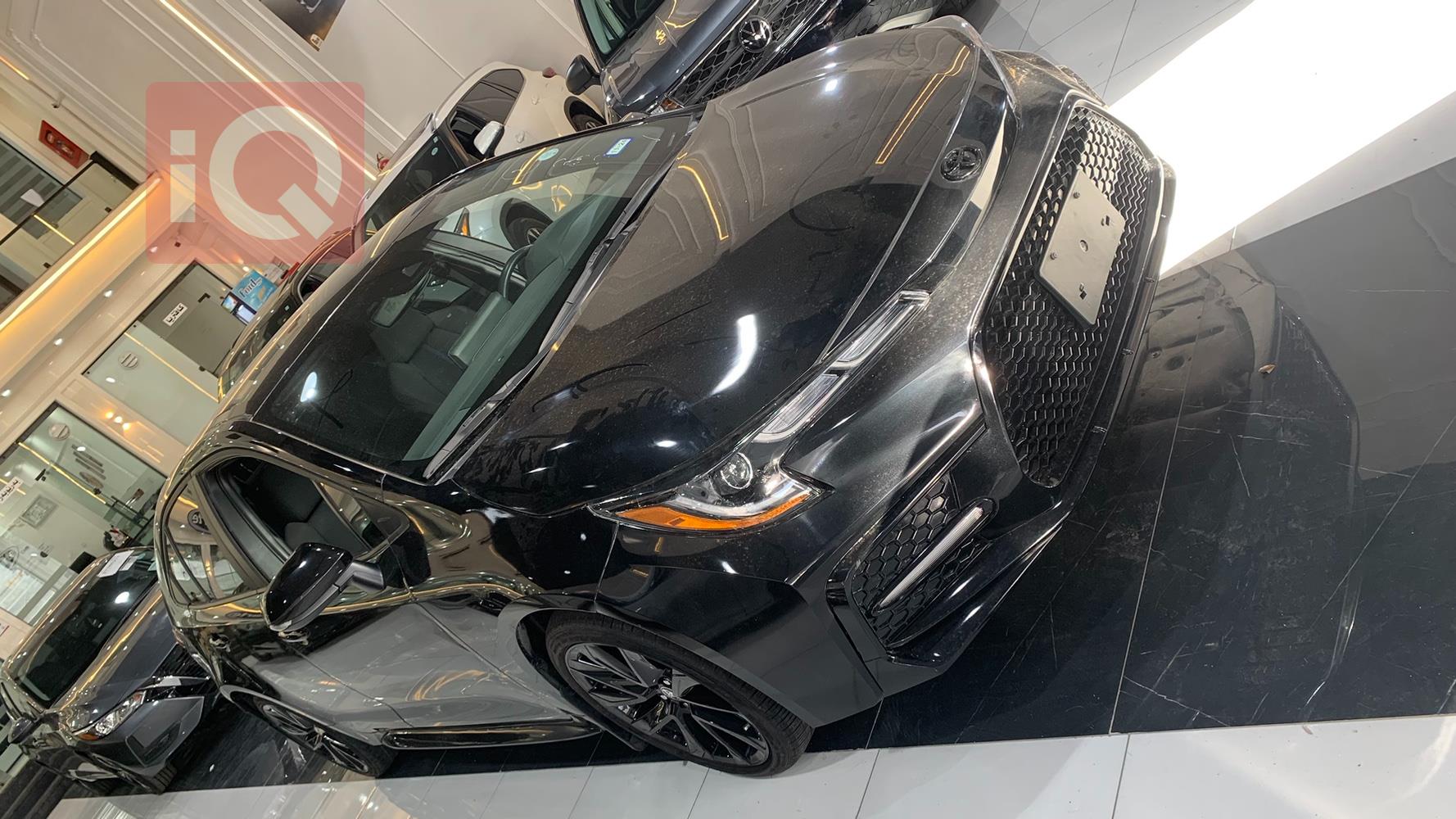 تۆیۆتا کۆرۆلا